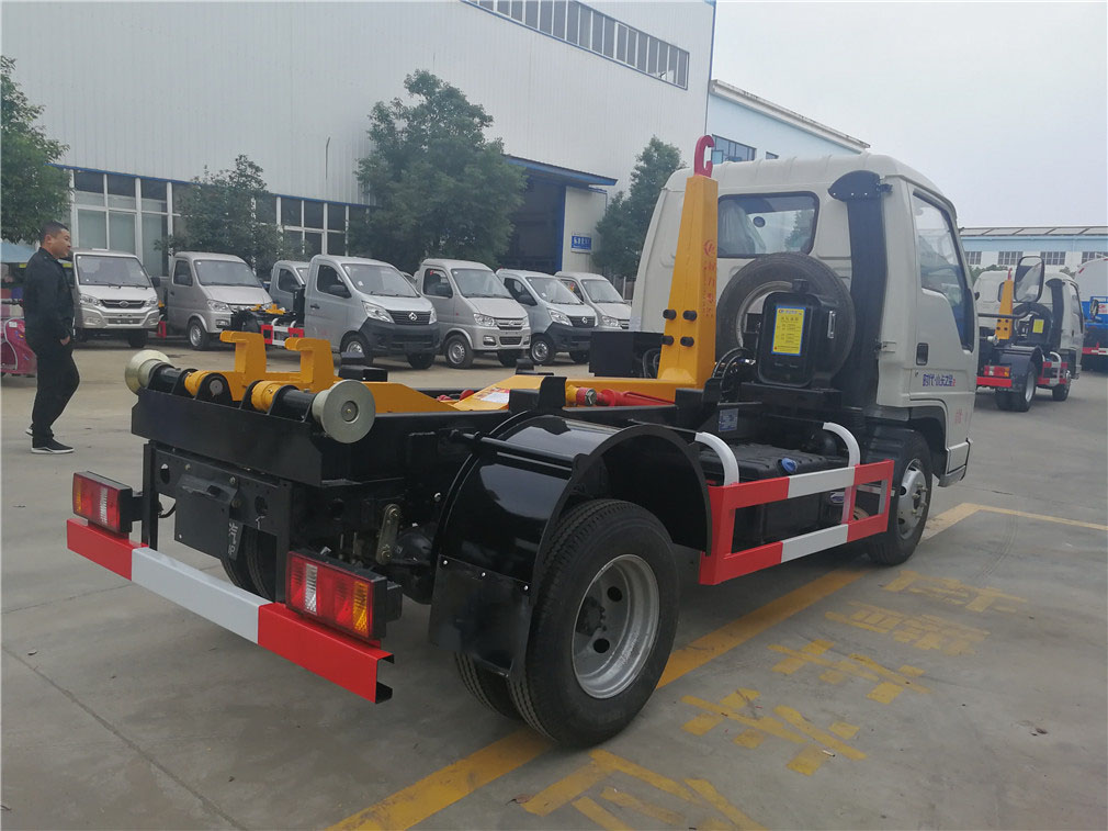 福田小卡(4方)車(chē)廂可卸式垃圾車(chē)