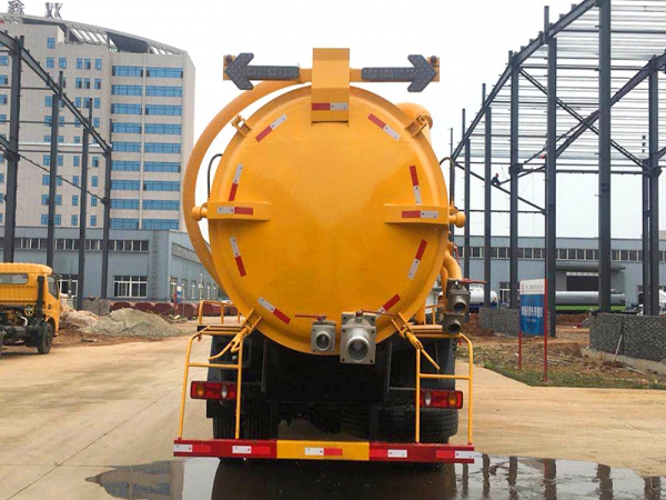 國(guó)六東風(fēng)天錦 12方 吸污車