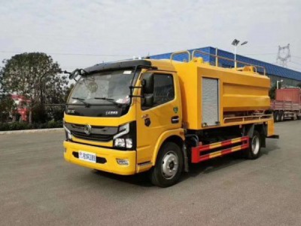 國(guó)六東風(fēng)大多利卡清洗吸污車（10方）