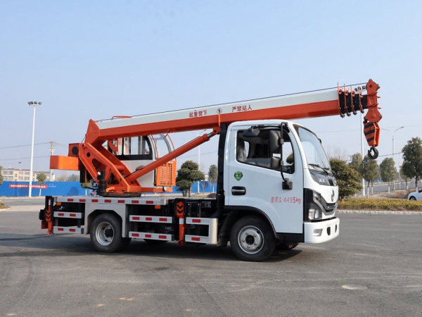 東風多利卡D5單排5噸藍牌汽車吊