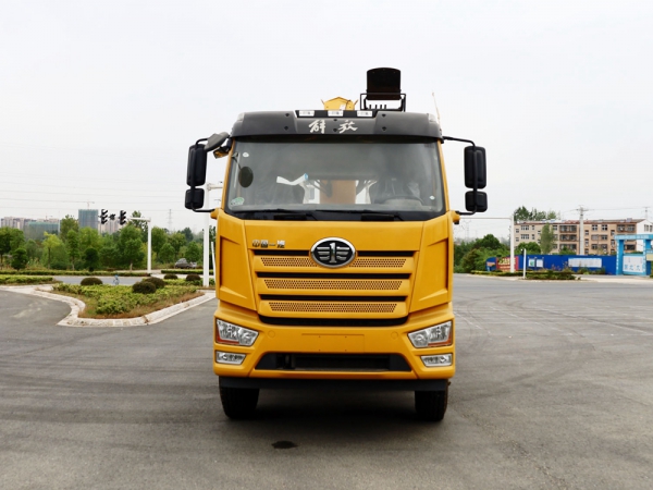 解放J6L小三軸徐工8噸清障直臂式吊