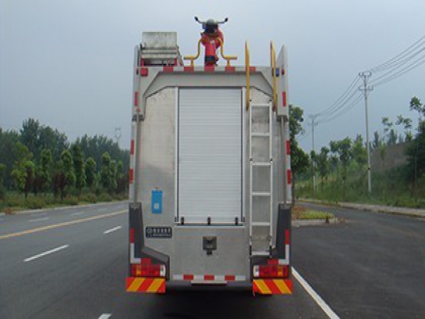 江特牌JDF5314GXFSG160型水罐消防車(chē)