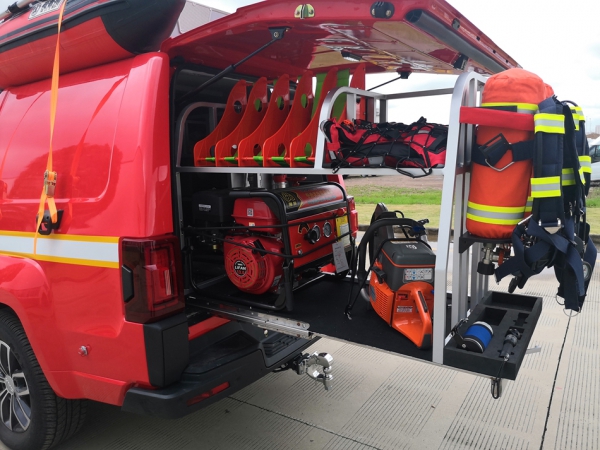 救援裝備車
