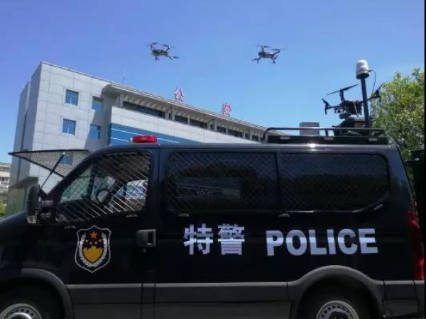 依維柯無人機指揮車