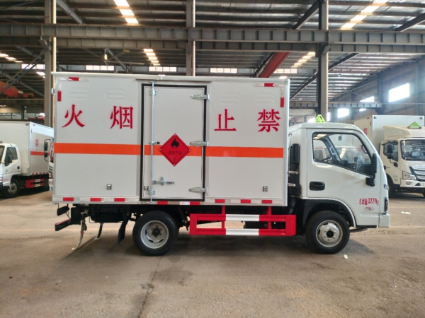 國六躍進汽油版易燃氣體運輸車