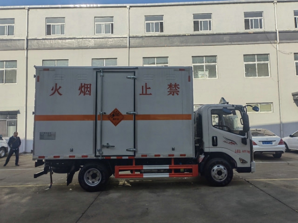 江鈴凱運危爆車