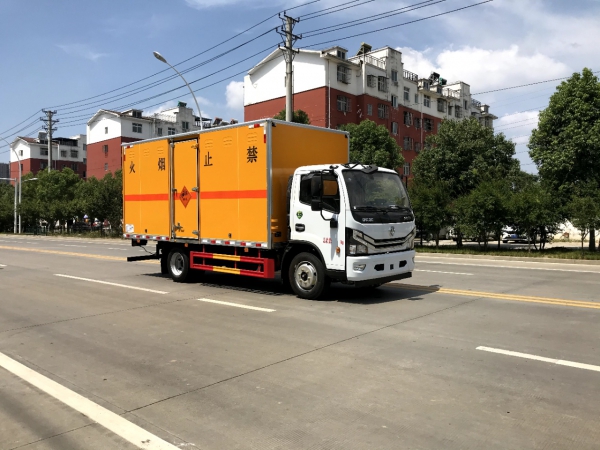 國六東風(fēng)黃牌1類爆破