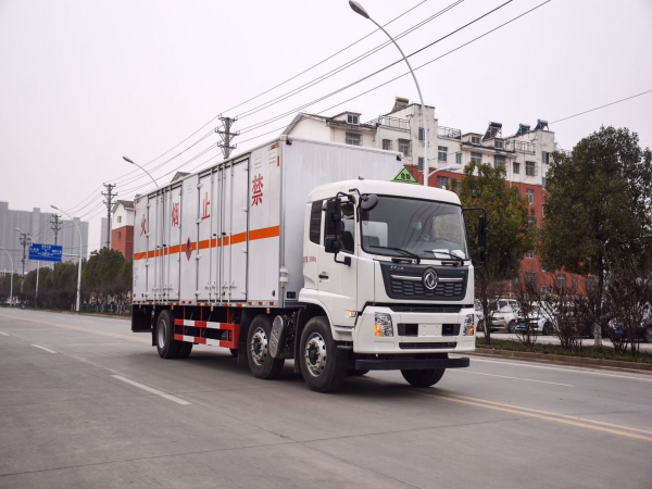 國六天錦小三軸廂式運輸車