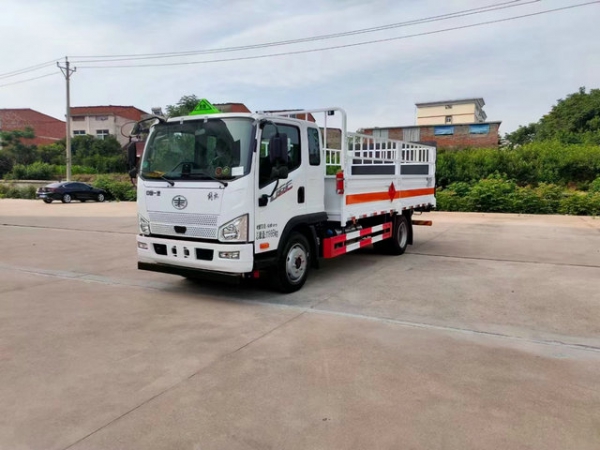 解放J6F氣瓶運輸車（帶臥鋪）