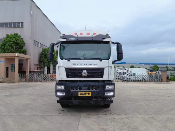 重汽汕德卡危爆車（9.6米）