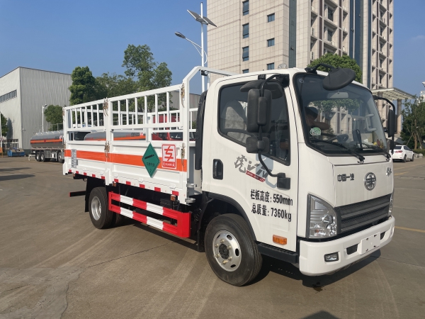 解放虎VN氣瓶運(yùn)輸車（黃牌）