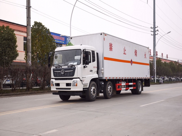 國六天錦小三軸廂式運輸車