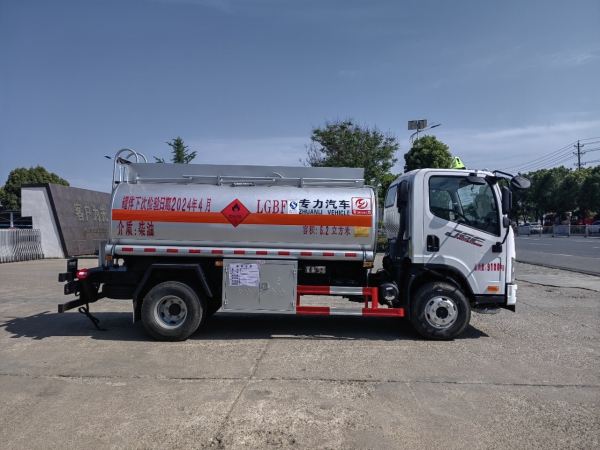 解放3600流動加油車